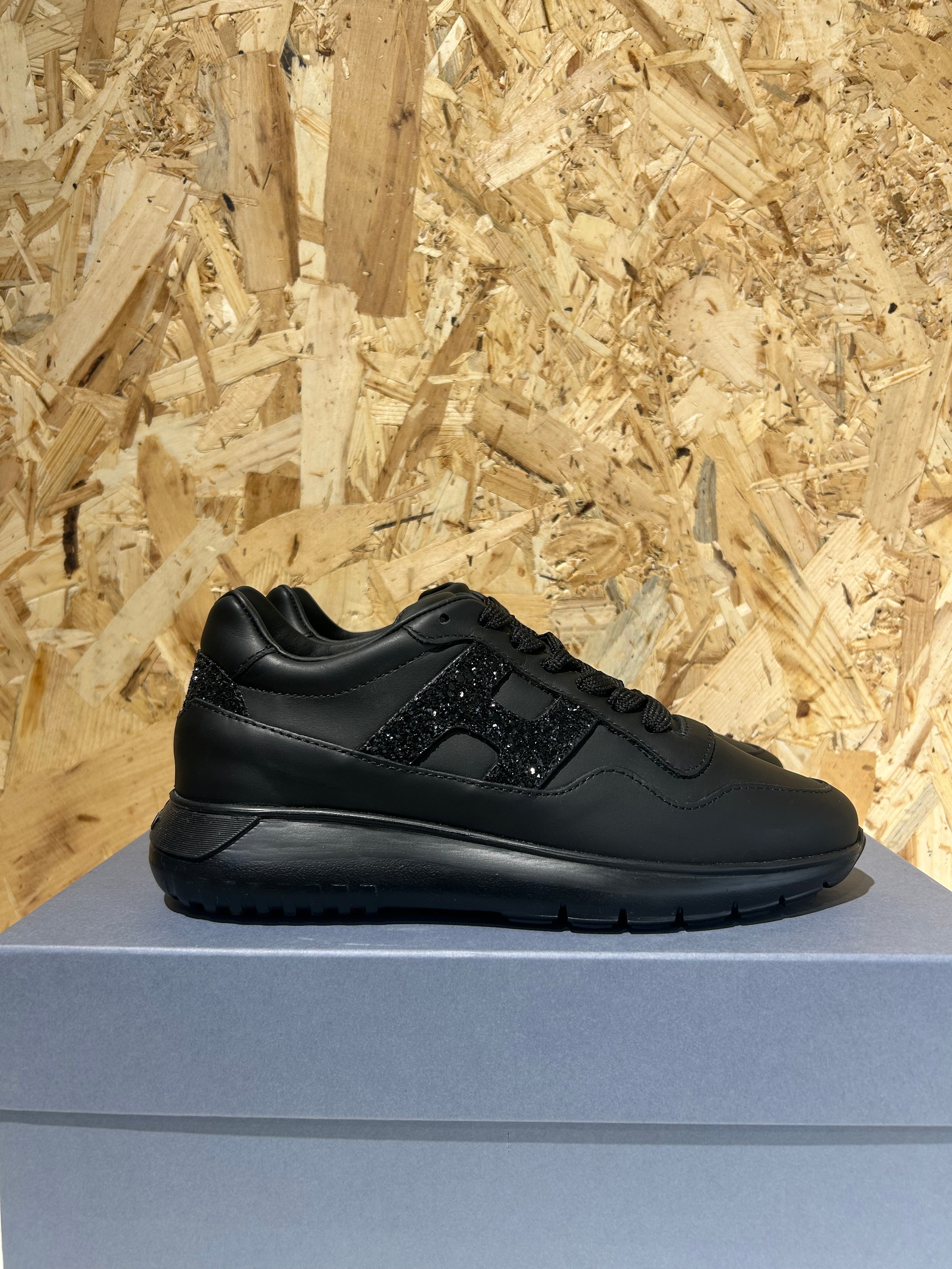 Sneakers Donna Hogan Interactive 3 allacciato pelle total nero brillantino