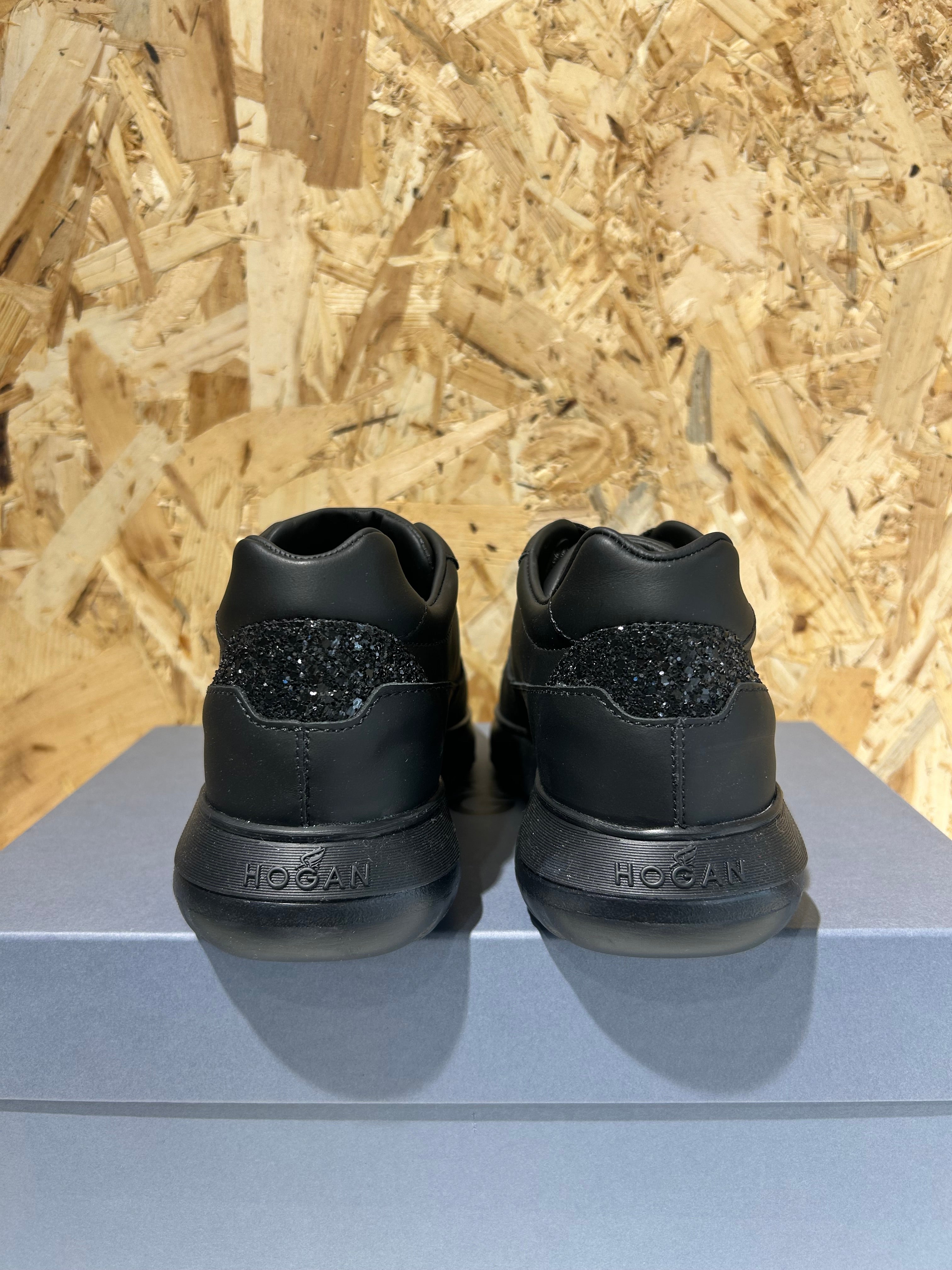 Sneakers Donna Hogan Interactive 3 allacciato pelle total nero brillantino