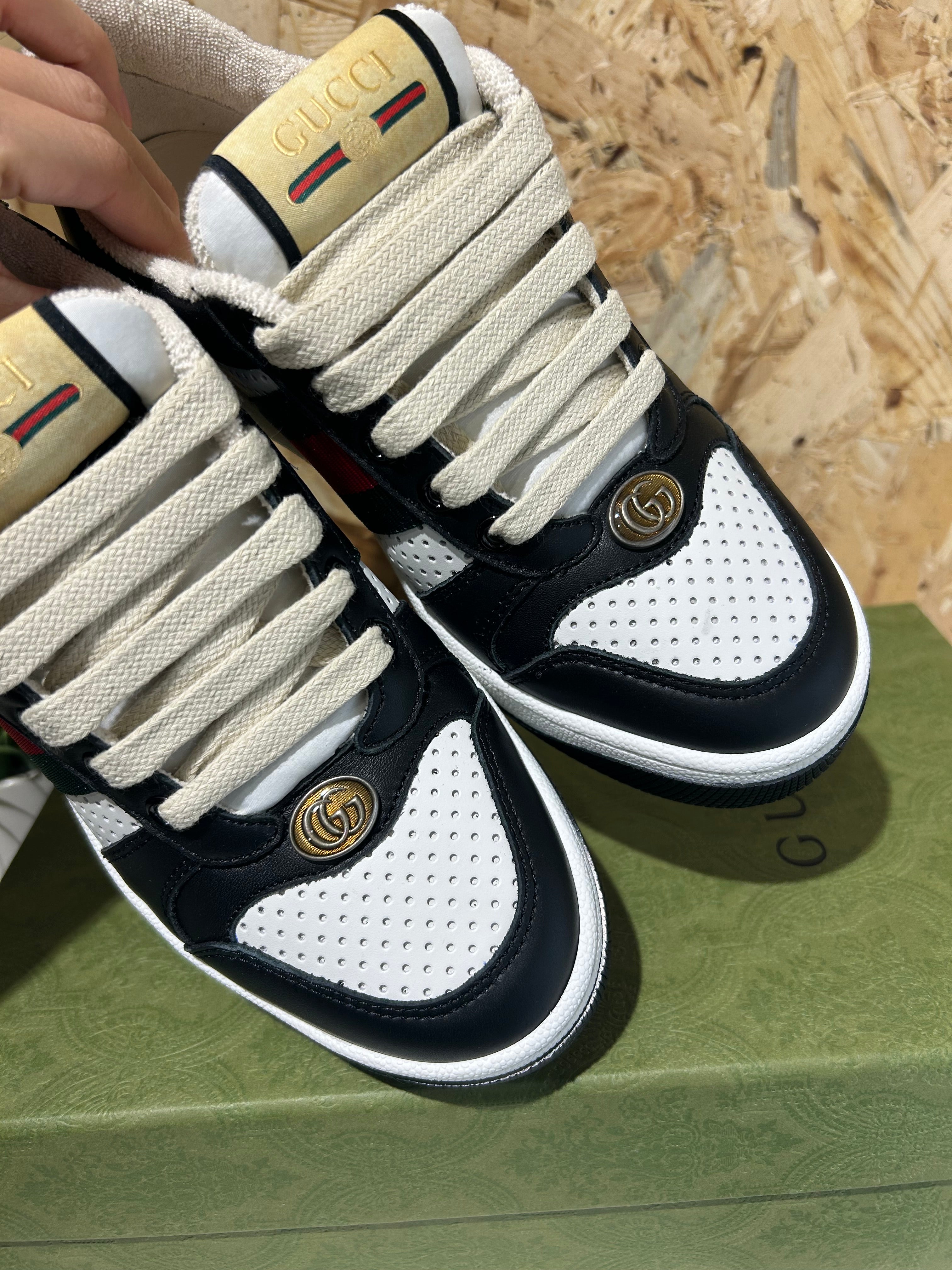 Sneakers Gucci Screener Donna | Pelle Nero/Bianco | 570442