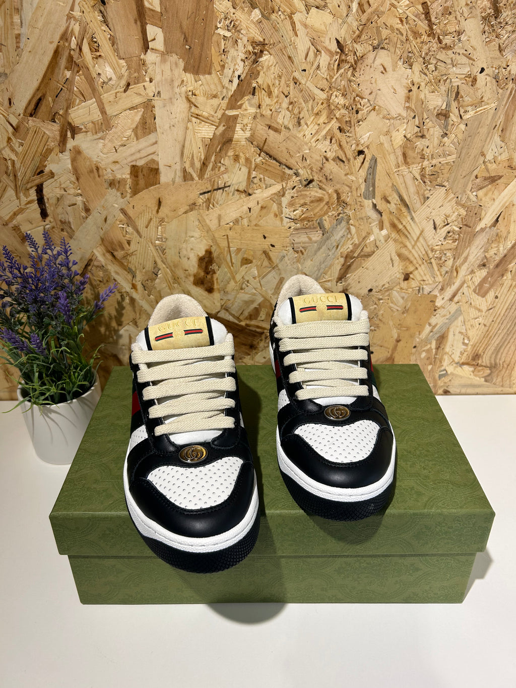 Sneakers Gucci Screener Donna | Pelle Nero/Bianco | 570442
