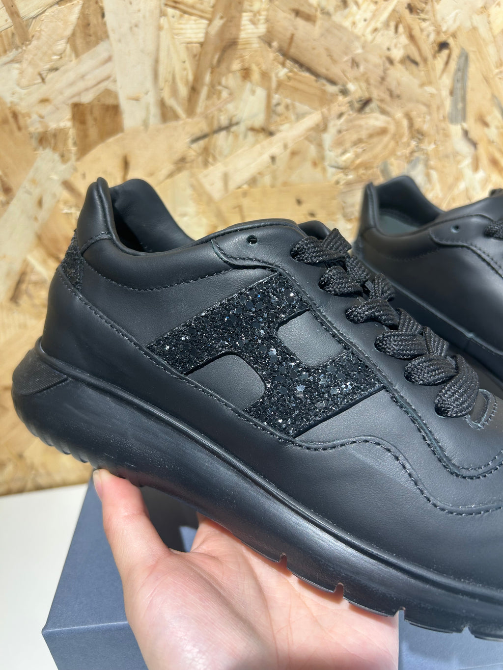 Sneakers Donna Hogan Interactive 3 allacciato pelle total nero brillantino