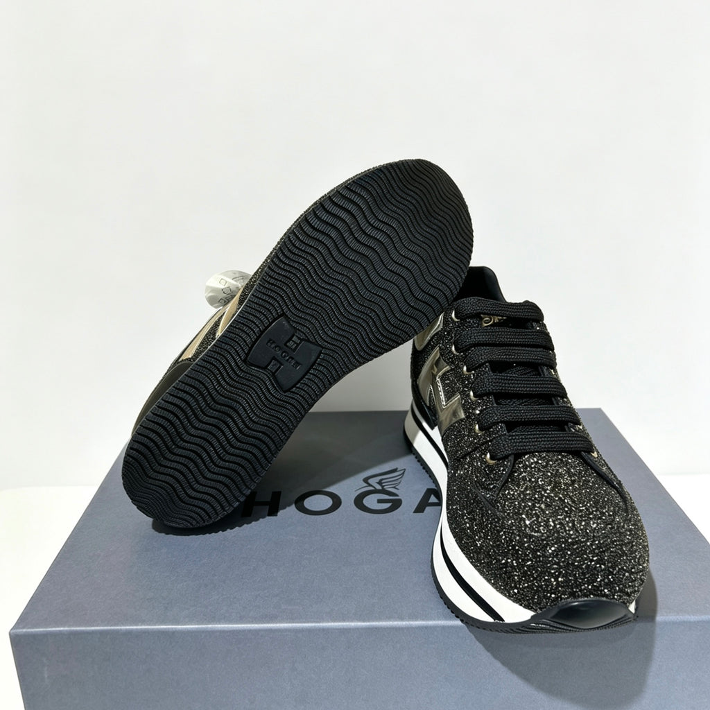 Sneakers donna Hogan modello iconico H222 Allacciato H Grande