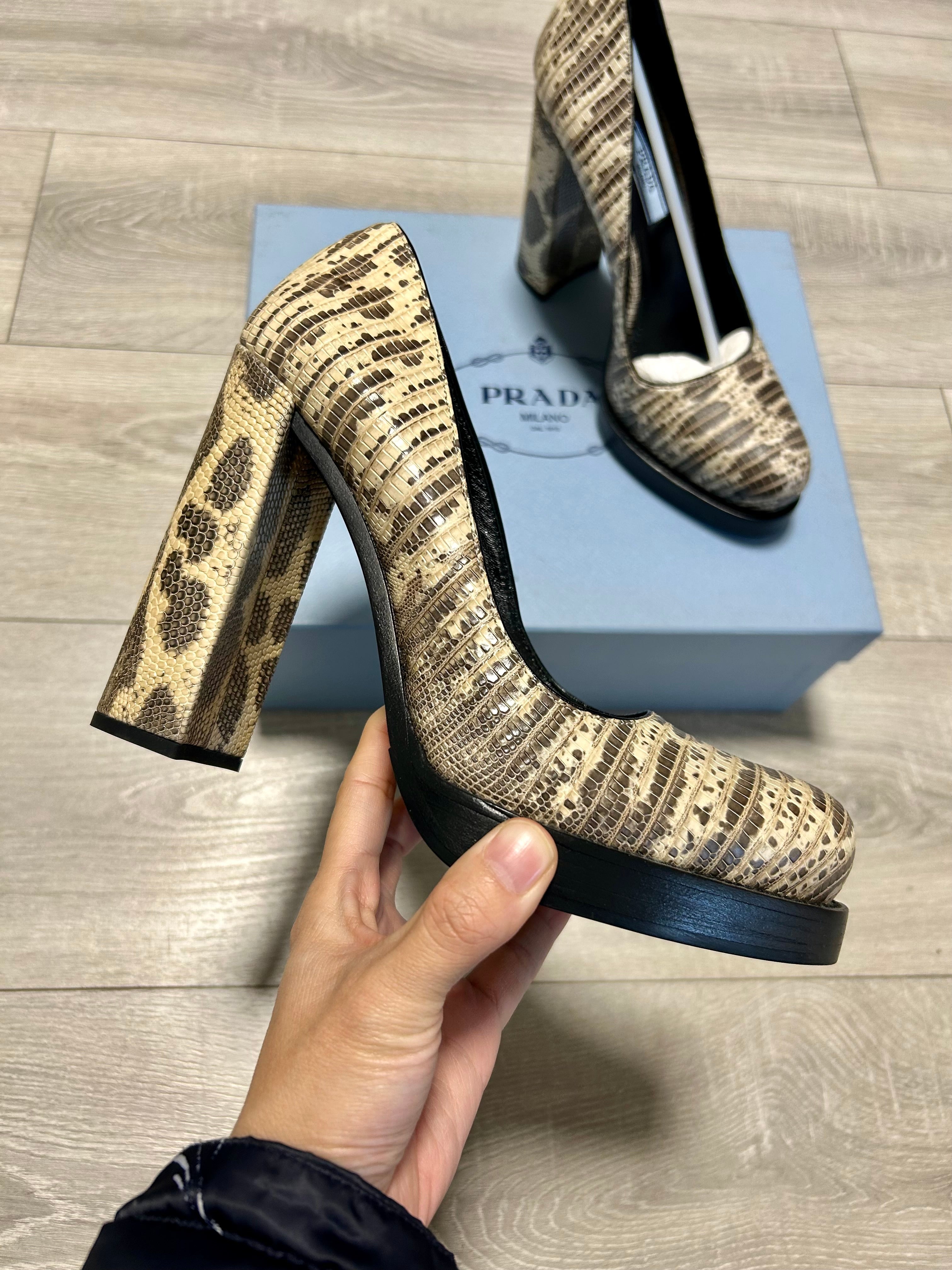 Prada Pumps Plateau Tacco Quadrato Stampa Lucertola Art.11155G