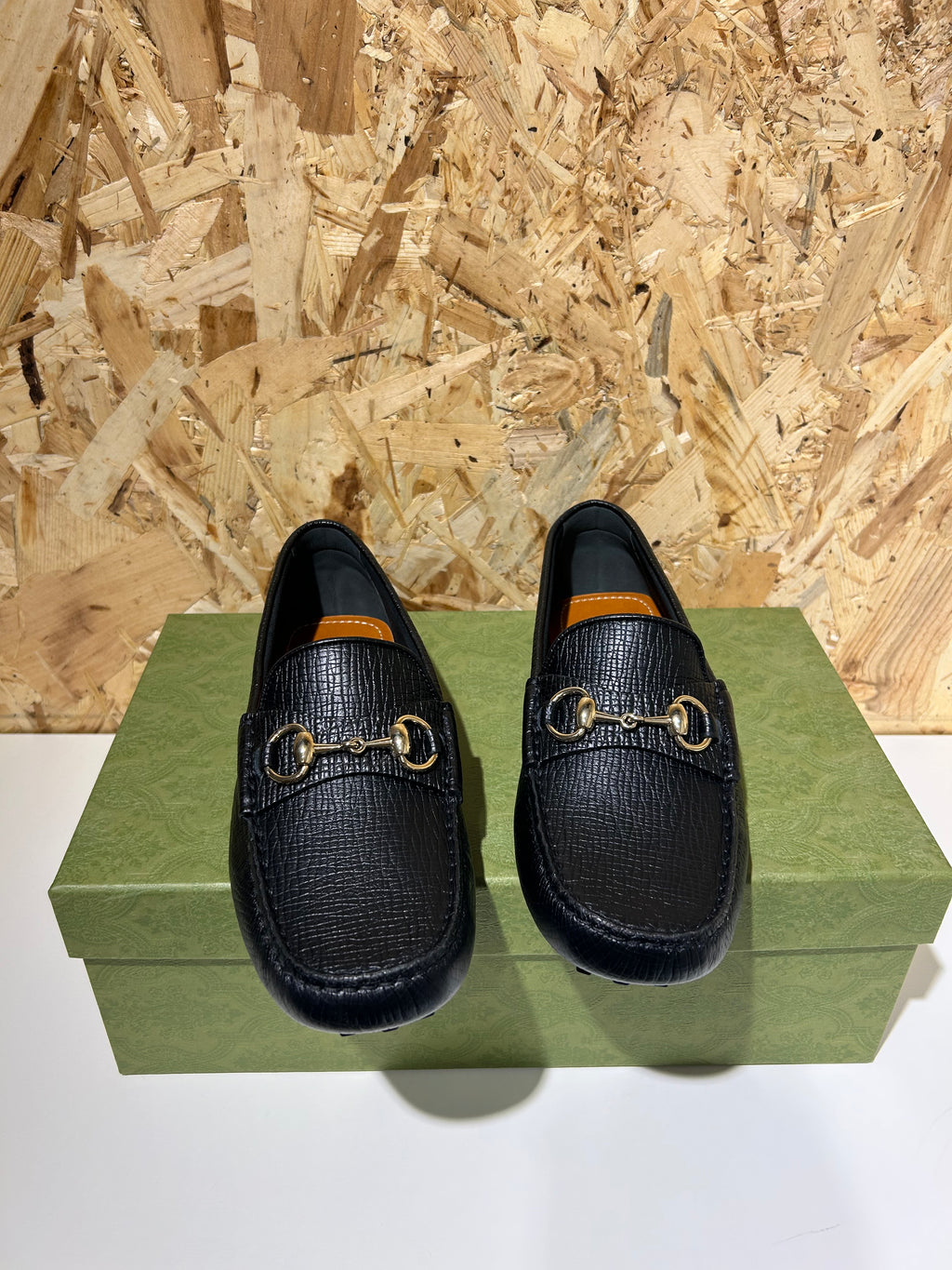 Gucci mocassini driver uomo Horsebit pelle nera granulata cod.674254