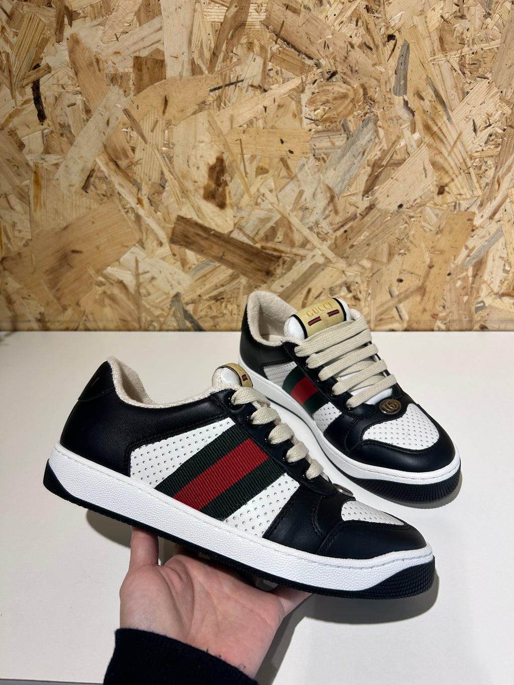 Sneakers Gucci Screener Donna | Pelle Nero/Bianco | 570442