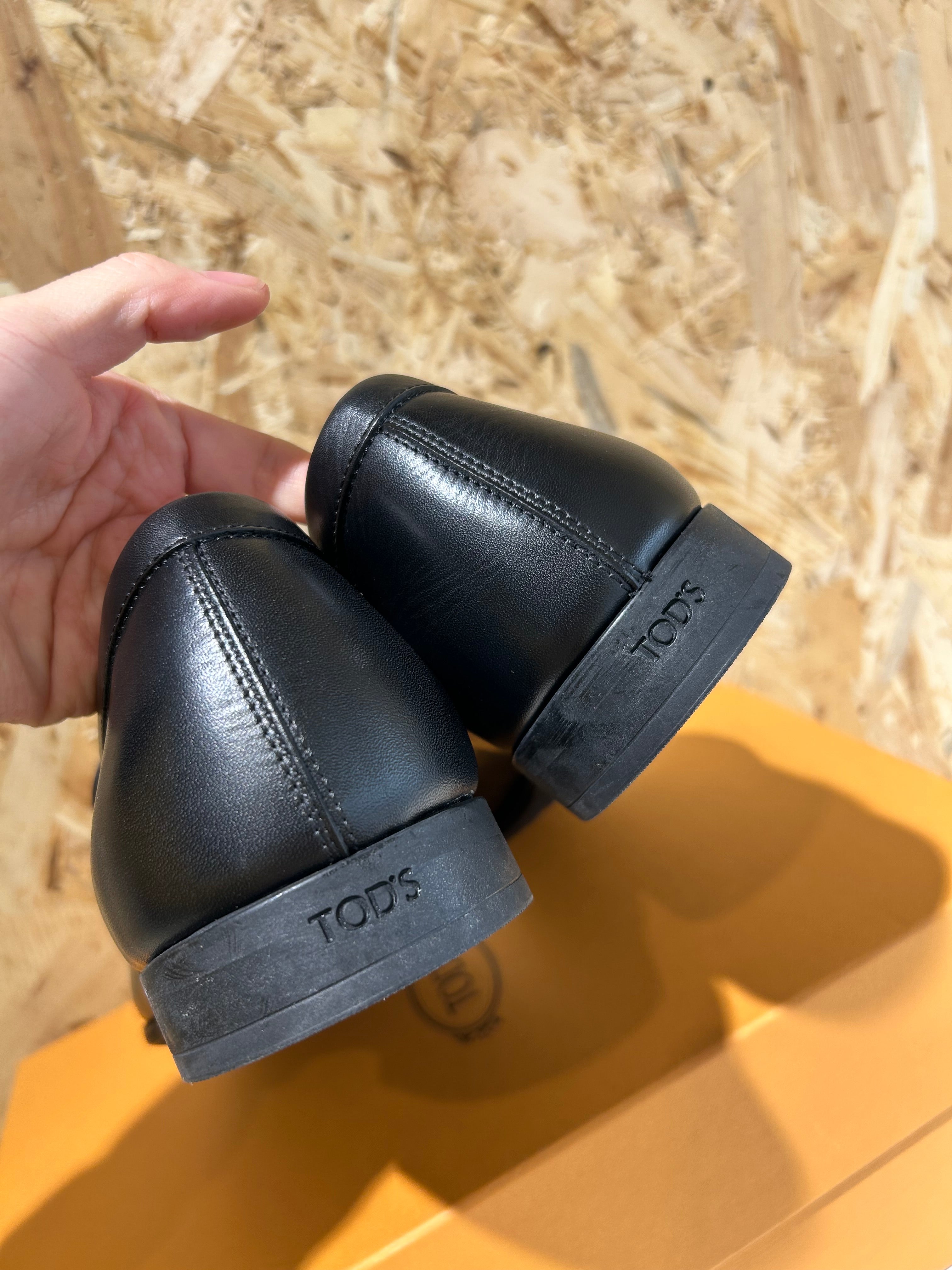 Tod’s Scarpe da uomo D90 Nero EU8.5 Taglia 42.5